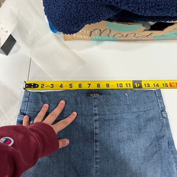 NYDJ Not Your Daughters Jeans Spanspring Pull On Capri Jeans Lunar Slimming 6/M - Picture 6 of 8